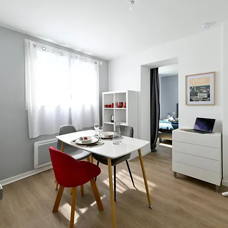 L'Ange Bleu - Appt A 25 Min Du Puy Du Fou Apartment Cholet Exterior photo
