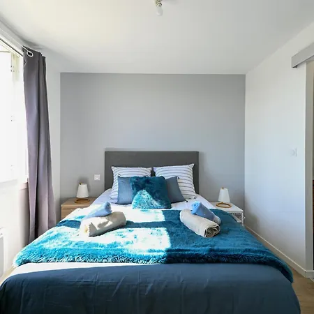 L'Ange Bleu - Appt A 25 Min Du Puy Du Fou Apartment Cholet Exterior photo